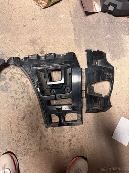 Držáky / Vodítka zadního nárazníku BMW E82 - 2