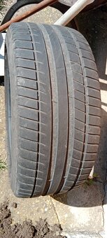 Prodám 1ks pneu 215/45/R16 90V - 2