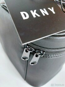 Kosmetický kufřík DKNY - 2
