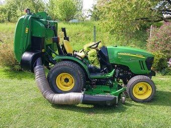 Traktor John Deere 2520 HST - 2