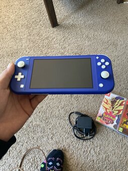 Nintendo switch lite - 2