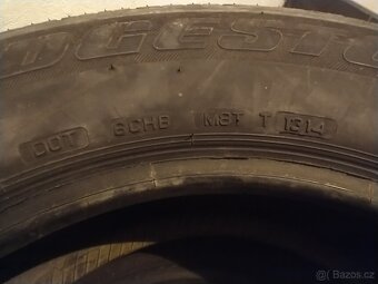 Pneu 215/65/16 - 2
