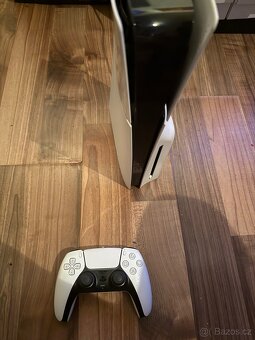 PlayStation 5 Slim s Mechanikou a Ovladačem – TOP STAV - 2
