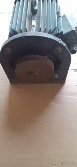 Prodám třífázový přírubový elektromotor. - 2