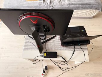 herní monitor LG UltraGear 27GP850-B – 1440p, 180Hz, IPS - 2