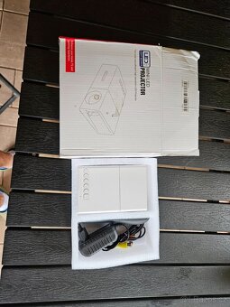 Projektor / miniprojektor - 2