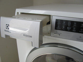 KONDENZAČNÍ SUŠIČKA PRÁDLA ELECTROLUX - 9KG - A+++ - 2