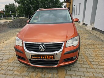 Touran 2,0TDi 103 KW DSG 2008 Cross 7 MÍST, DAC. TZ STK - 2