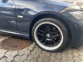 Sada dvoudílných originálních BMW kol - 2