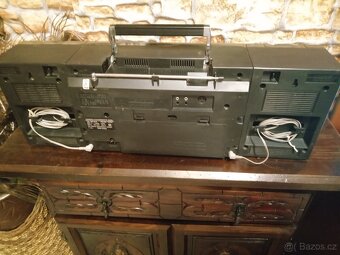 Retro radiomagnetofon - 2