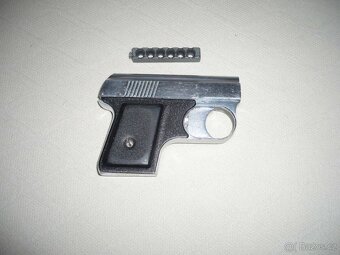 startovací pistole Slavía - 2