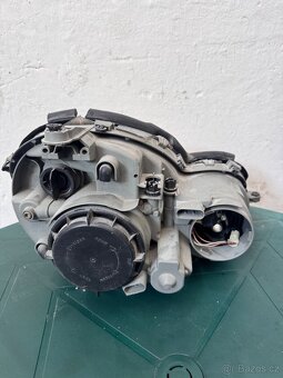 Xenon Mercedes-Benz C200 coupe - 2