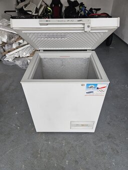 Pultový 160 litrový mrazák Samsung Calex Symphony - 2