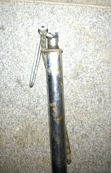 Stará pumpička na kolo - 2