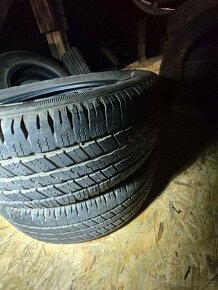 275/60 R20 - 2