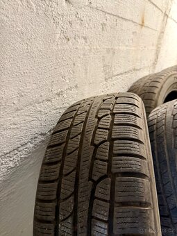 Zimni Nokian 225/60 r17 - 2