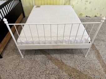 Hezká kovová postel-letiště IKEA LEIRVIK 140x200 - 2