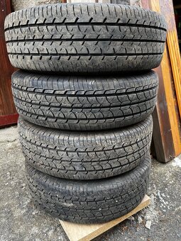 Gumy Ford Tranzit - 2