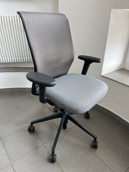 kancelářská židle Vitra ID Mesh - top stav - 2
