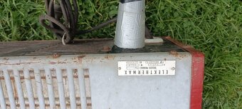 Daruji elektrická kamínka. - 2