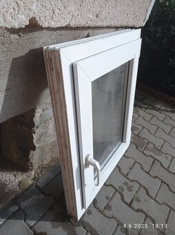 Prodám okno 75x62 cm použité - 2