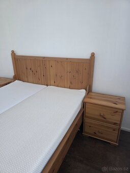 Manželská postel + noční stolky + matrace - 2