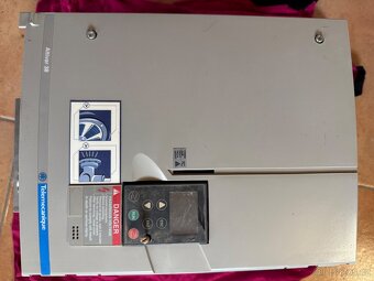 Frekvenční měnič 7.5kw - 2