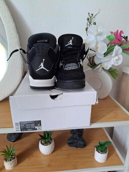Jordan 4 retro White thunder - 2