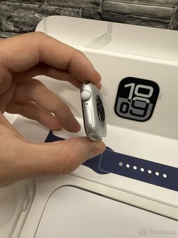 Apple Watch 10 42mm Stříbrný s denimovým řemínkem, DPH - 2