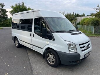 Ford Transit 2,2 L2H2 9 míst - 2