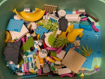 Lego Friends 41374 Andrea a párty u bazénu - 2