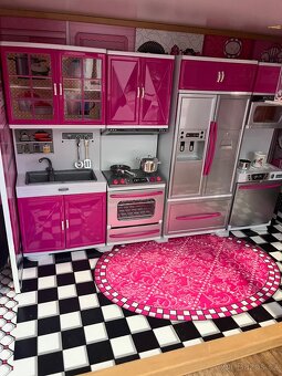 Domeček pro Barbie - 2