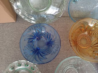 Skleněné mísy a tacy - 2