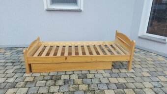 Masivní postel Domestav - 2