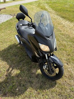 Skůtr yamaha xmax 250 - 2