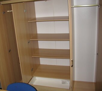 Šatní skříň - 2