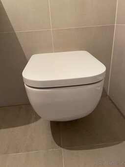 Závěsné WC + sedátko - 2