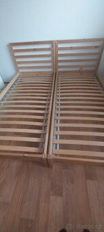 2 postele 90x200 IKEA s lamelovými rošty - 2