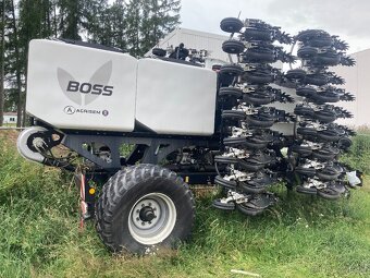 Prodám secí stroj no-till AGRISEM BOSS 36R16,7 - 2