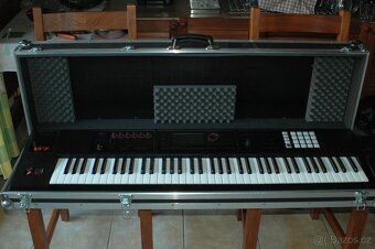 Roland FA07 s hliníkovým kufrem Thon - 2