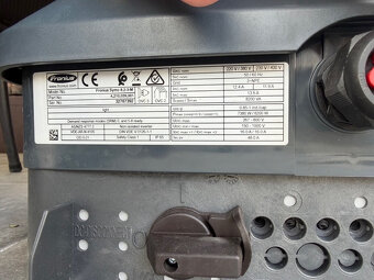 Prodám střídač Fronius Symo 8.2-3-M. - 2