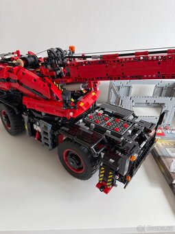 LEGO Technic 42082 - 2