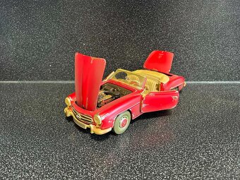 Mercedes Benz 190 SL 1:18 - 2