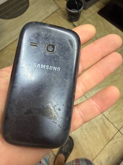 Samsung dotykový telefon - 2