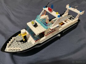 Lego town policejni hlidkova lod - 2