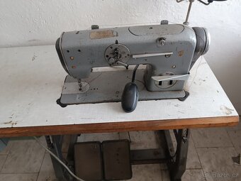 Šicí stroj a orez - 2