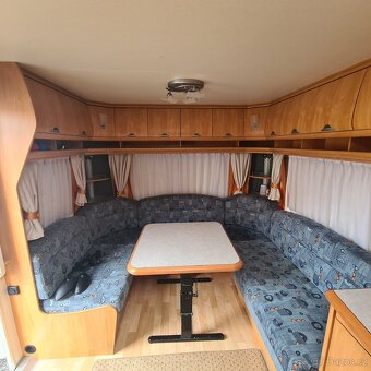 Karavan hobby 560 - 2