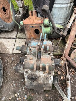 Prodám kompletní hydrauliku na ZETOR25-11000,- - 2