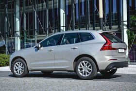 Volvo XC60 D4 Momentum Aut 1 MAJiTEL NAVI KŮŽE KAMERA - 2