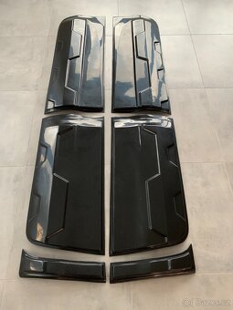 Boční lišty na dveře Ford Ranger - nové, top cena - 2